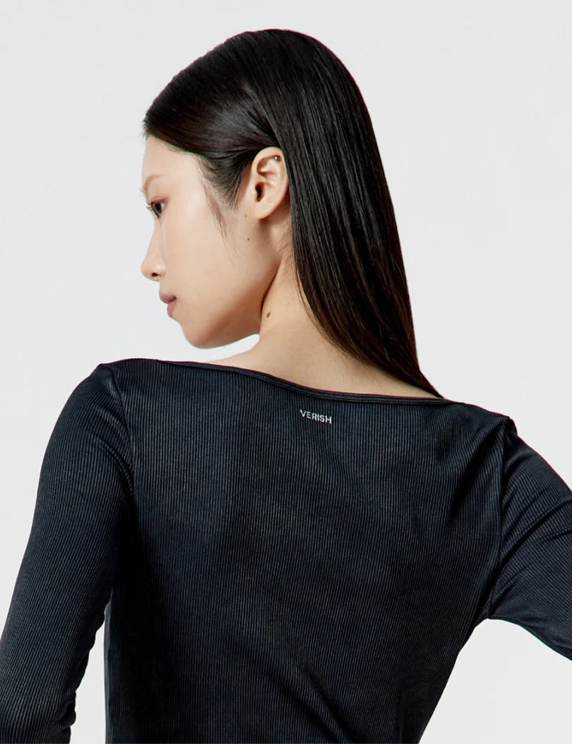 ALLTENSION DEEP V-NECK TOP - Image 7