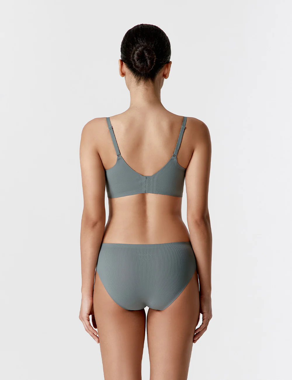 COOL FIT BRA VOLUME FIT PLUS - Image 28
