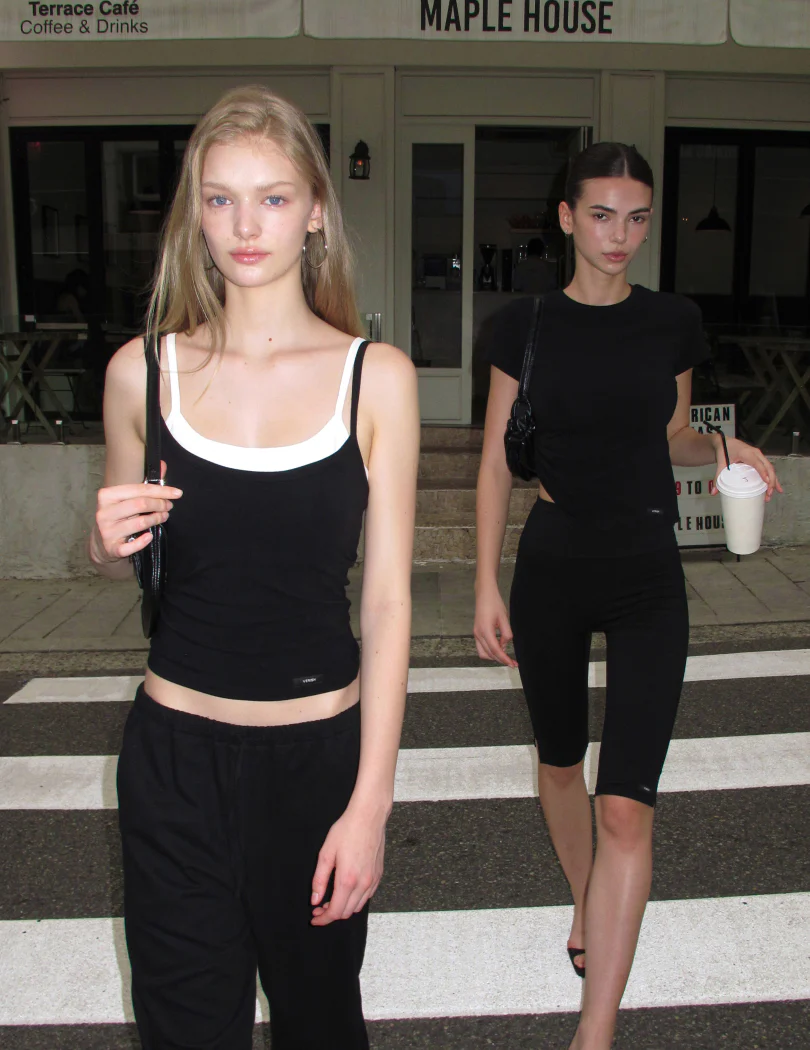 NEW BASIC CAPRI LEGGINGS WITH SLIT - Image 11